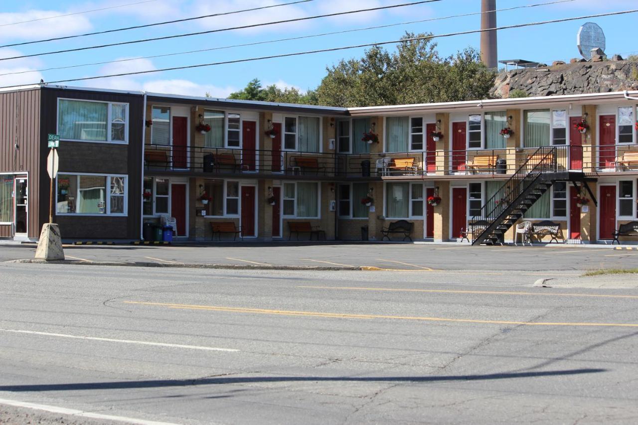 Imperial Fireside Inn Sudbury Exteriör bild