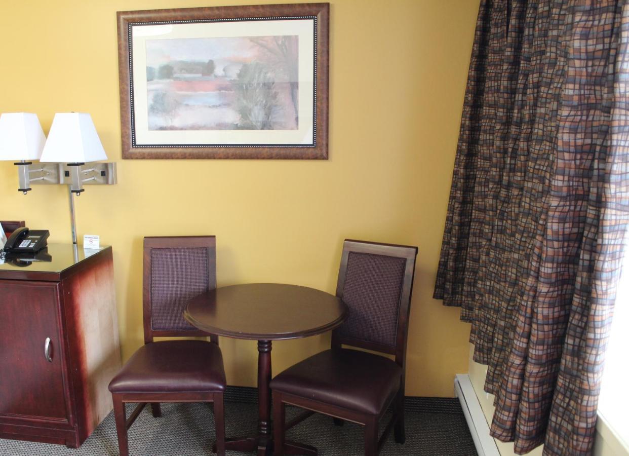 Imperial Fireside Inn Sudbury Exteriör bild
